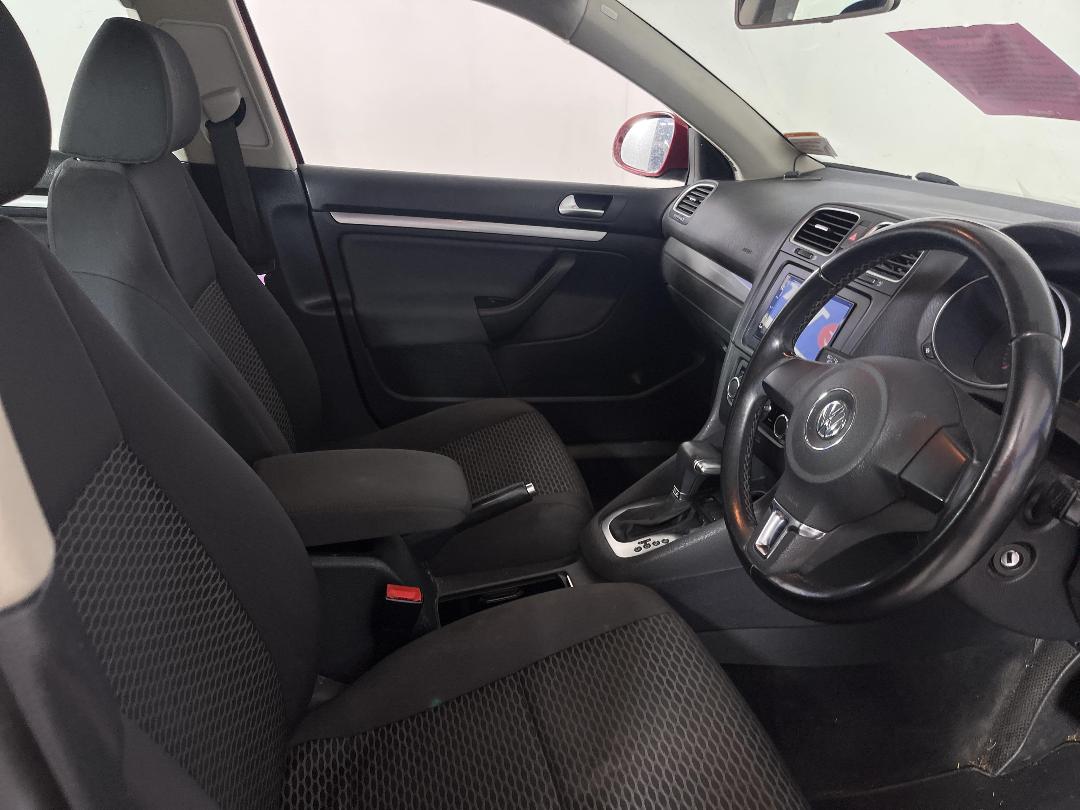 Photo '14' of Volkswagen Golf TSI Photo '14' of Volkswagen Golf TSI