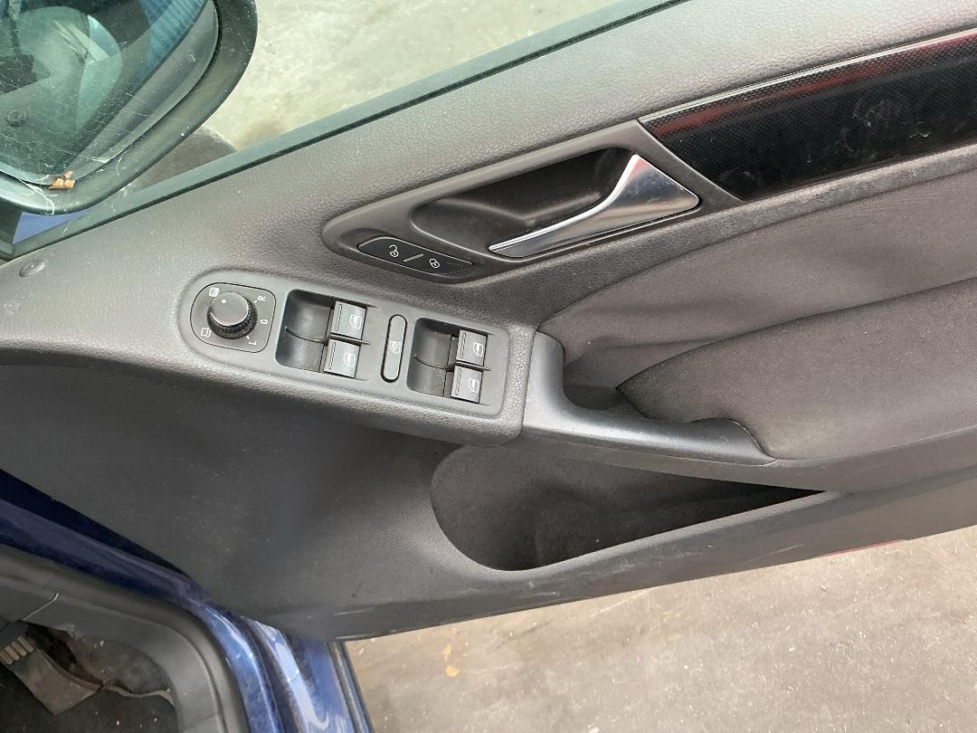 Photo '9' of Volkswagen Golf