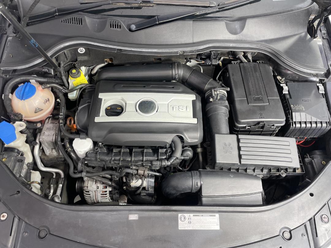 Photo '13' of Volkswagen Passat