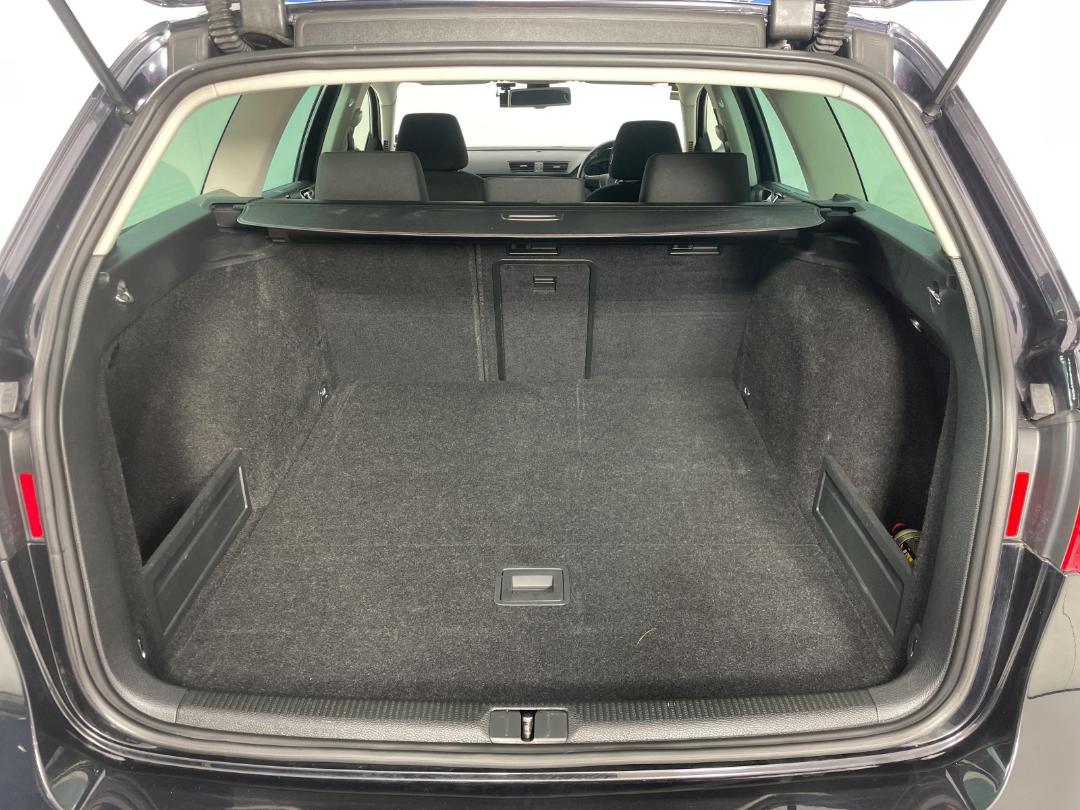 Photo '14' of Volkswagen Passat