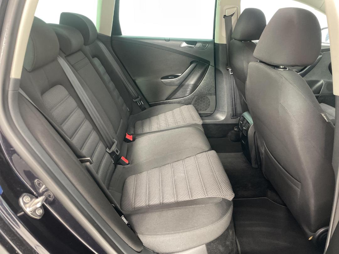 Photo '20' of Volkswagen Passat