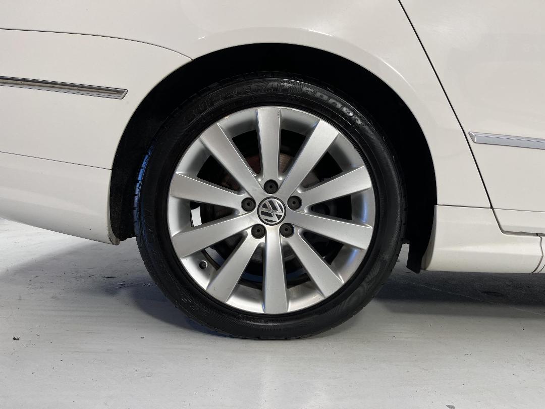 Photo '12' of Volkswagen Passat