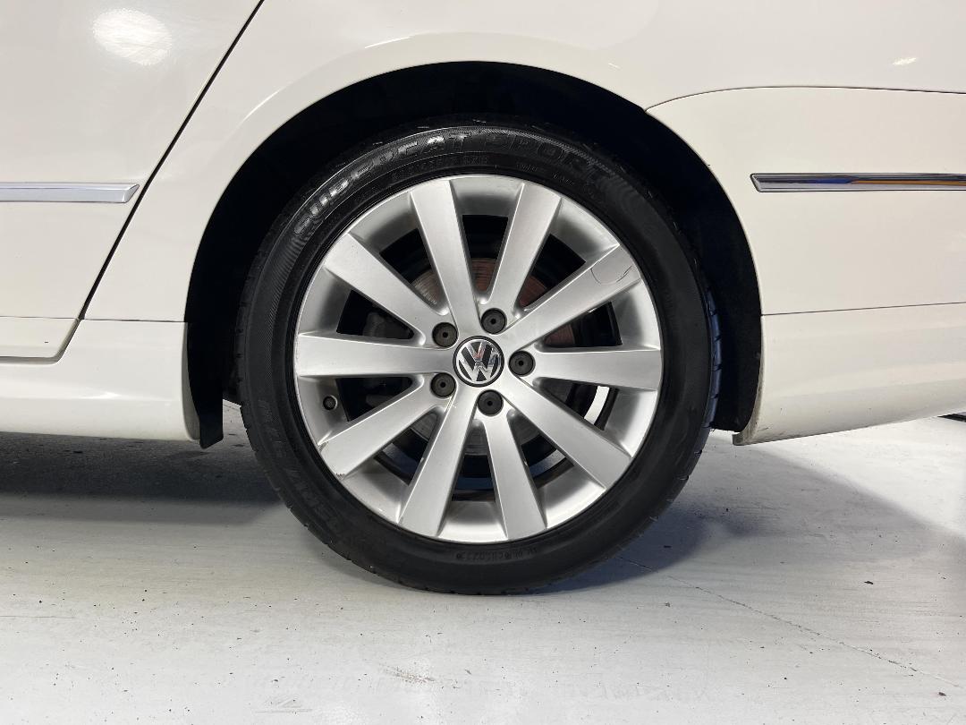 Photo '11' of Volkswagen Passat