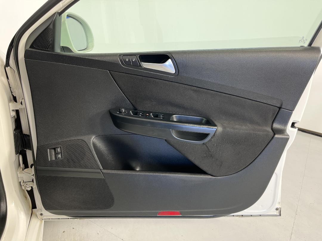 Photo '15' of Volkswagen Passat