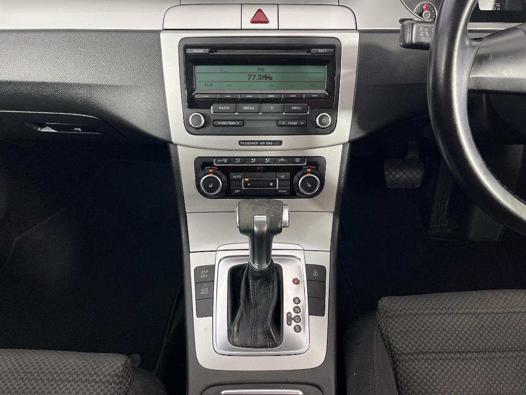 Photo '18' of Volkswagen Passat