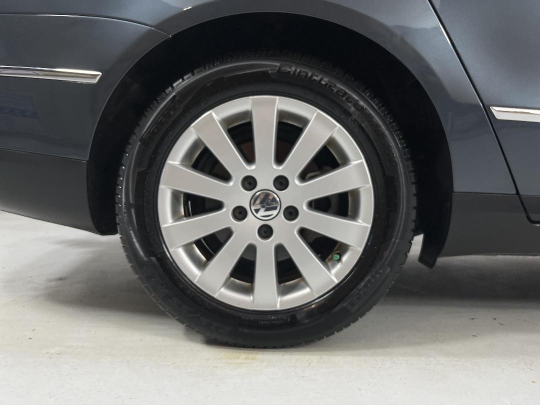 Photo '12' of Volkswagen Passat