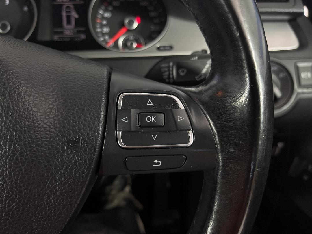 Photo '23' of Volkswagen Passat