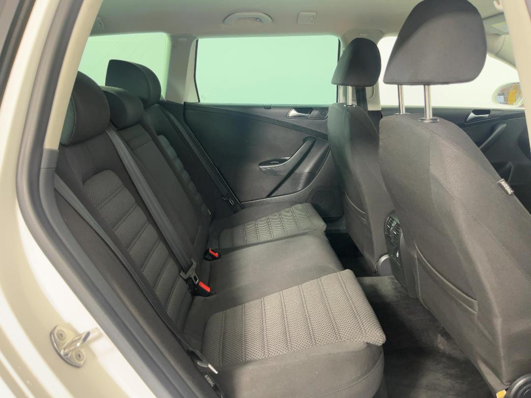 Photo '20' of Volkswagen Passat