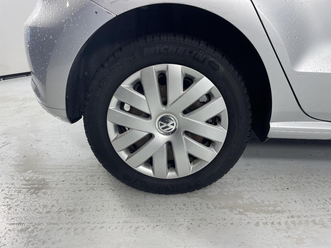 Photo '12' of Volkswagen Polo Photo '12' of Volkswagen Polo