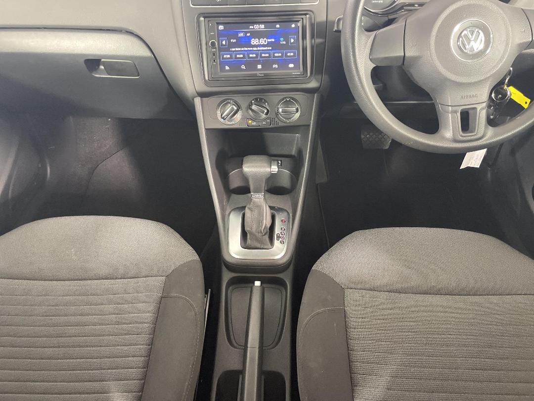 Photo '18' of Volkswagen Polo Photo '18' of Volkswagen Polo