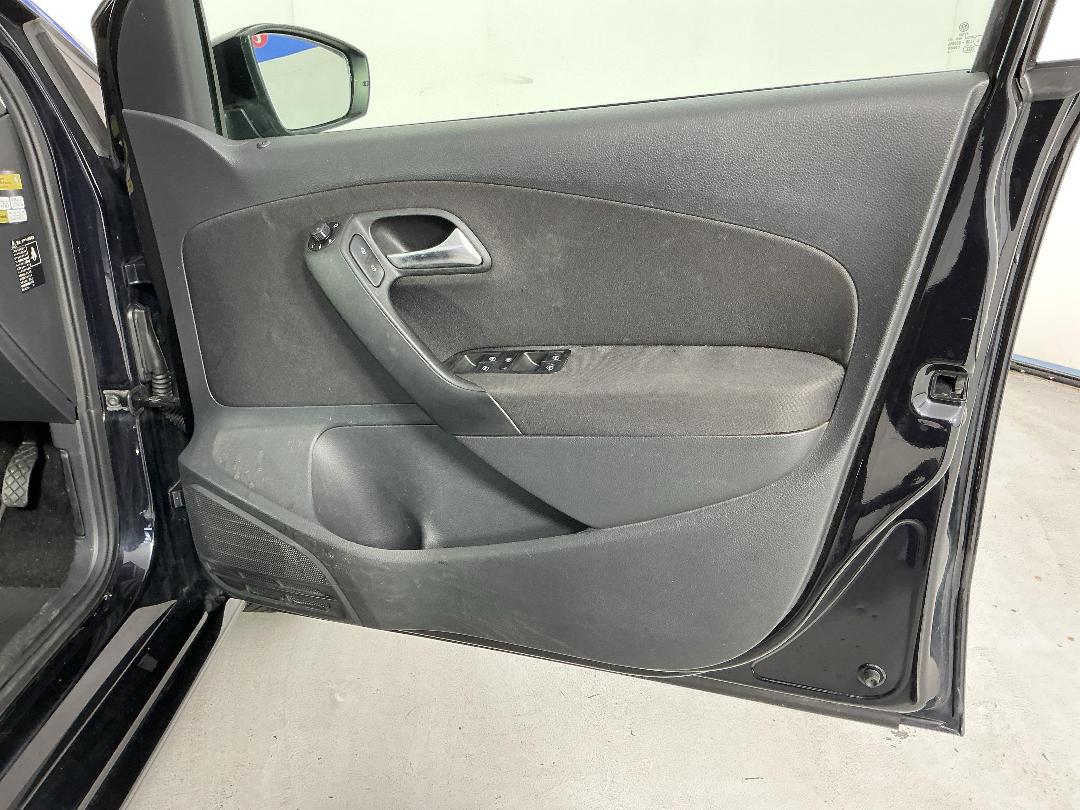 Photo '15' of Volkswagen Polo Photo '15' of Volkswagen Polo