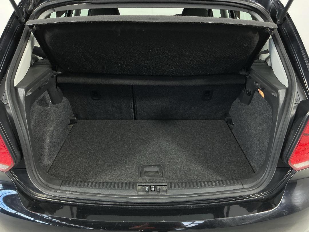 Photo '14' of Volkswagen Polo Photo '14' of Volkswagen Polo