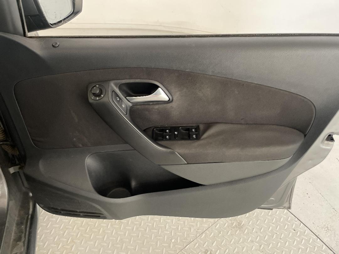 Photo '15' of Volkswagen Polo