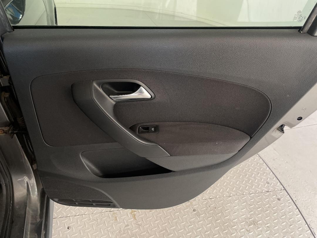 Photo '19' of Volkswagen Polo