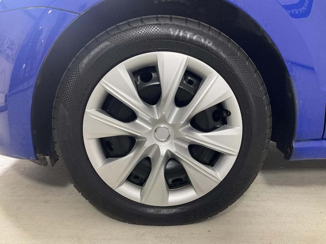 Photo '10' of Volkswagen Polo Photo '10' of Volkswagen Polo