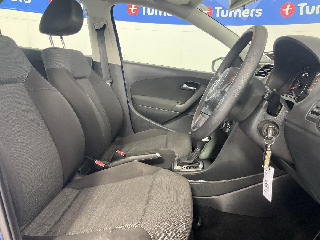 Photo '16' of Volkswagen Polo Photo '16' of Volkswagen Polo