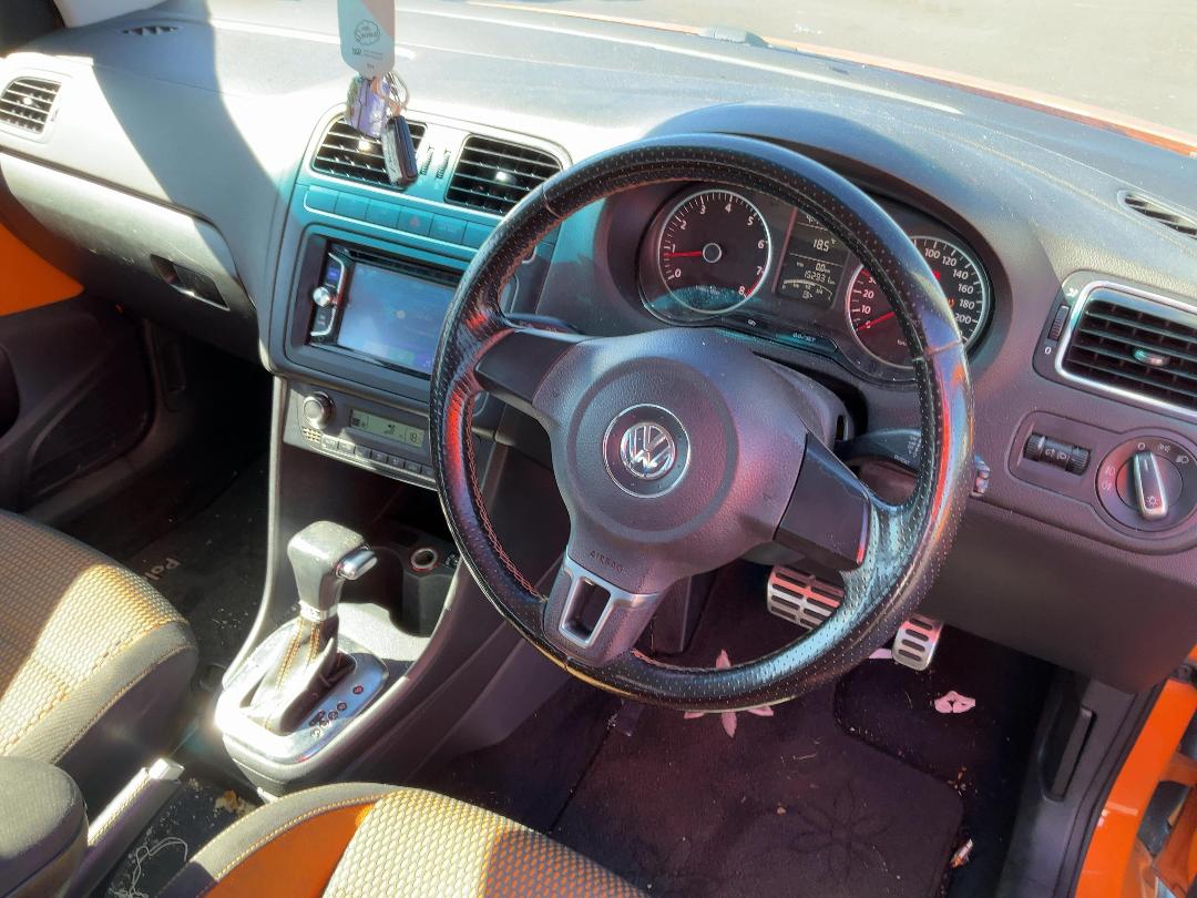 Photo '12' of Volkswagen Polo