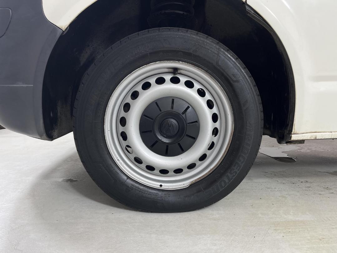 Photo '10' of Volkswagen T5 Photo '10' of Volkswagen T5