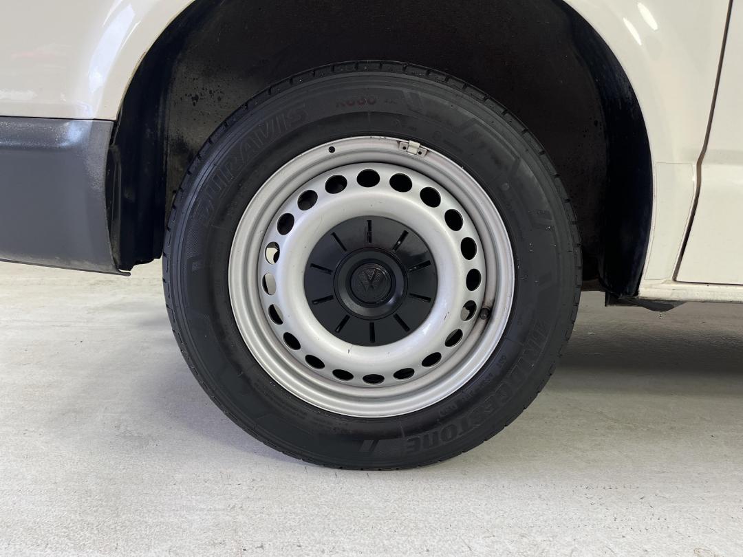 Photo '12' of Volkswagen T5 Photo '12' of Volkswagen T5