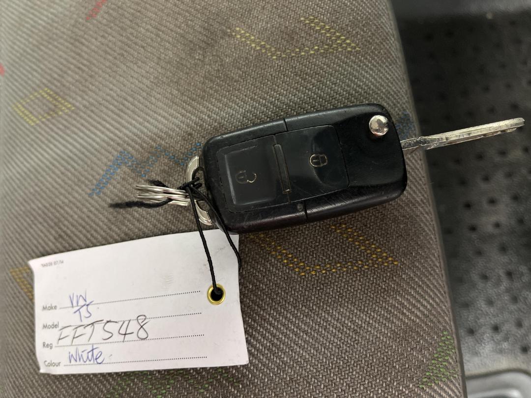 Photo '22' of Volkswagen T5 Photo '22' of Volkswagen T5