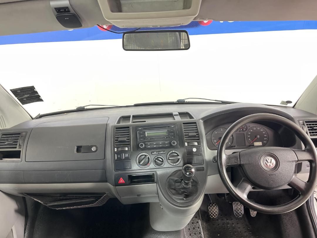 Photo '17' of Volkswagen T5 Photo '17' of Volkswagen T5