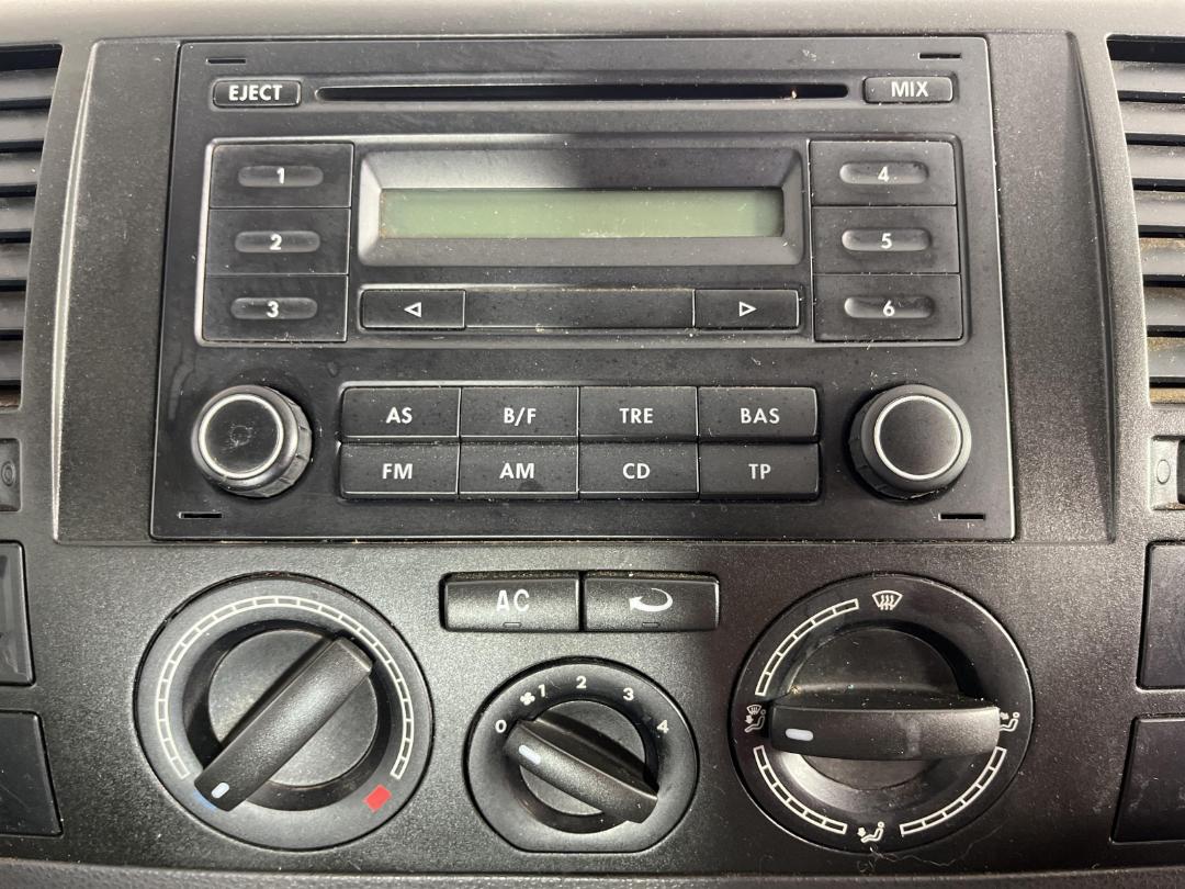 Photo '24' of Volkswagen T5 Photo '24' of Volkswagen T5