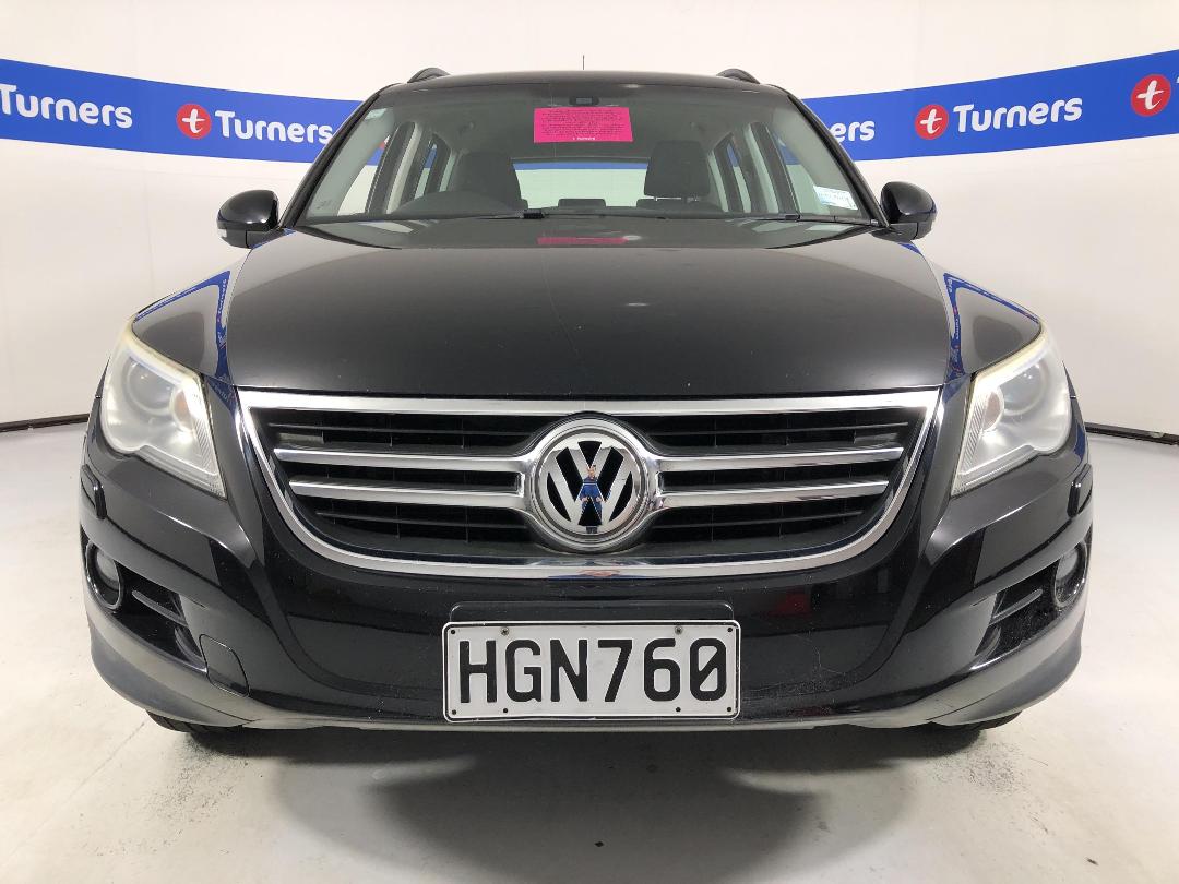 Photo '3' of Volkswagen Tiguan Photo '3' of Volkswagen Tiguan