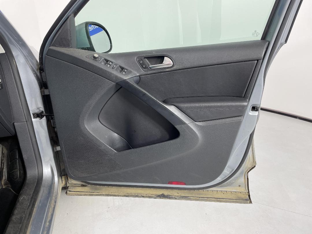 Photo '15' of Volkswagen Tiguan Photo '15' of Volkswagen Tiguan