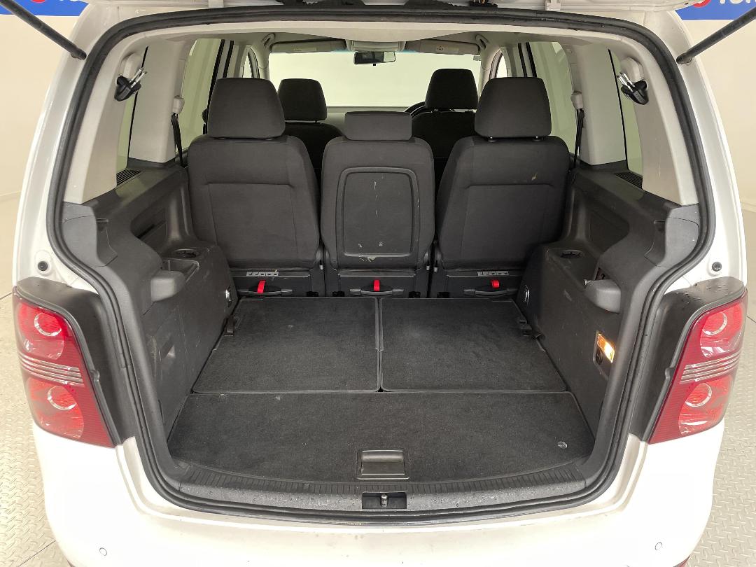 Photo '14' of Volkswagen Touran