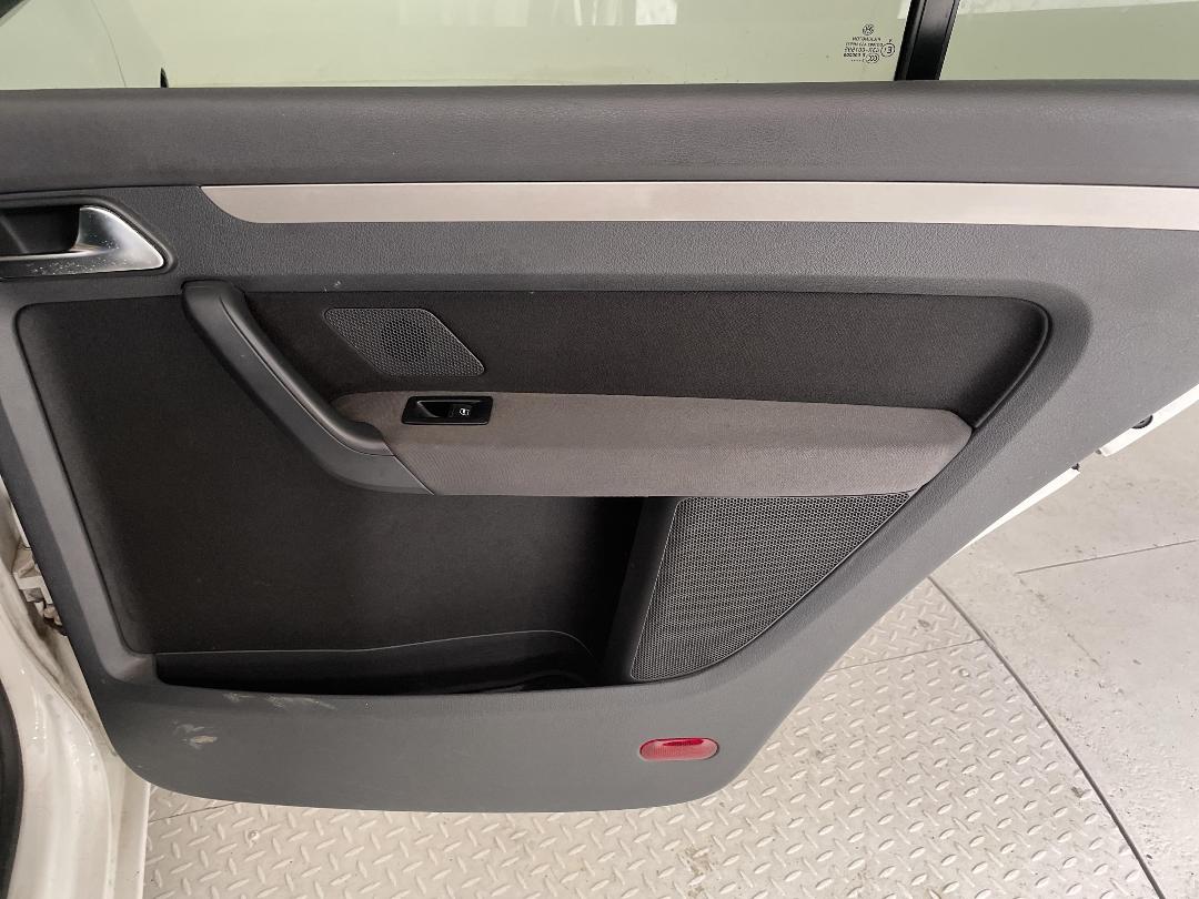 Photo '19' of Volkswagen Touran