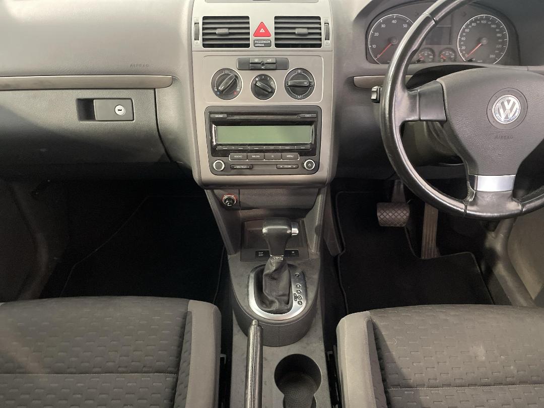 Photo '18' of Volkswagen Touran