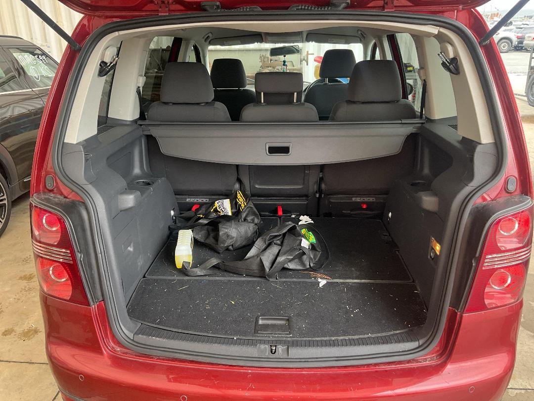 Photo '11' of Volkswagen Touran