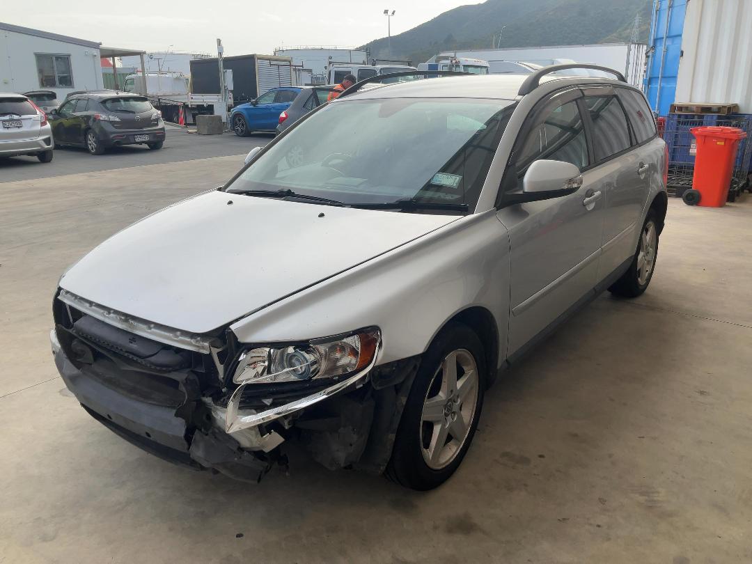 Photo '3' of Volvo V50