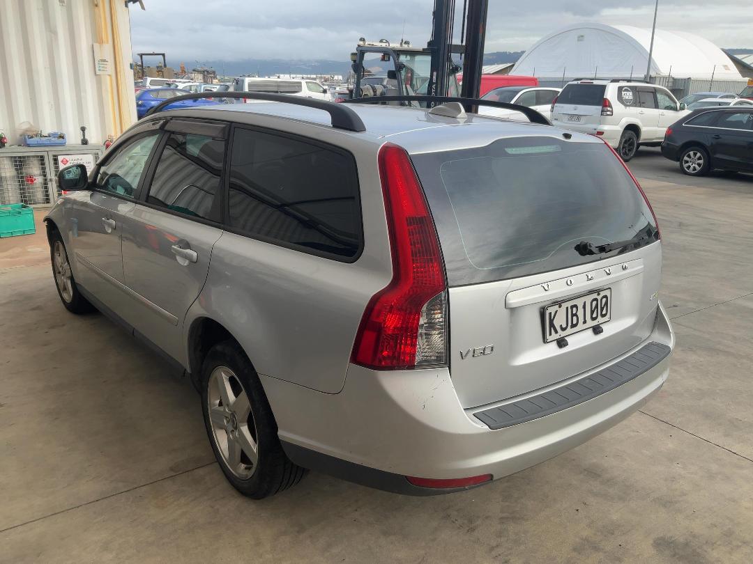 Photo '4' of Volvo V50