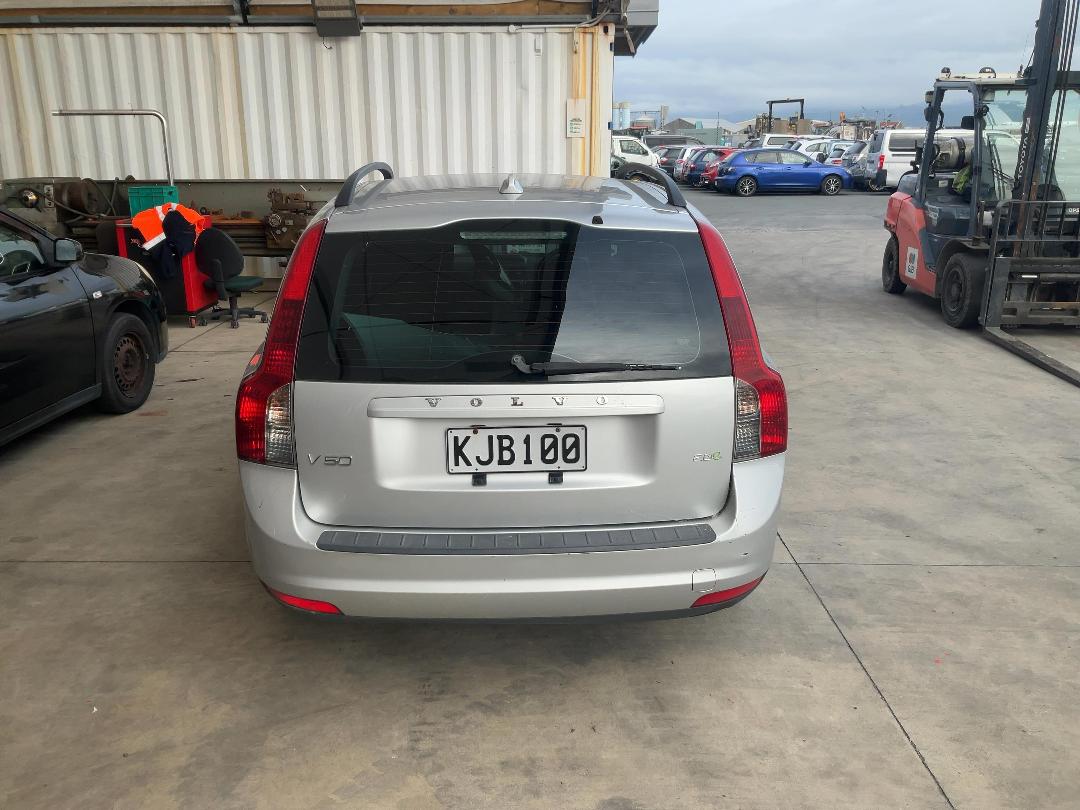 Photo '5' of Volvo V50