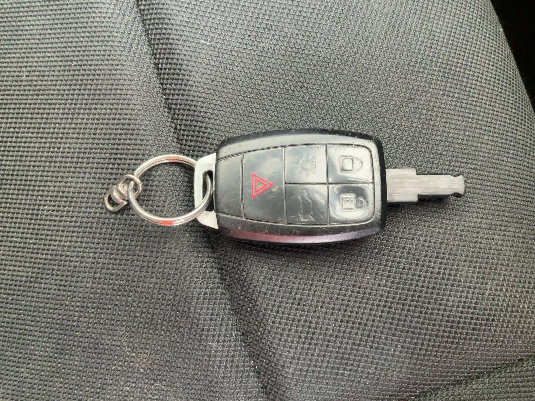 Photo '12' of Volvo V50