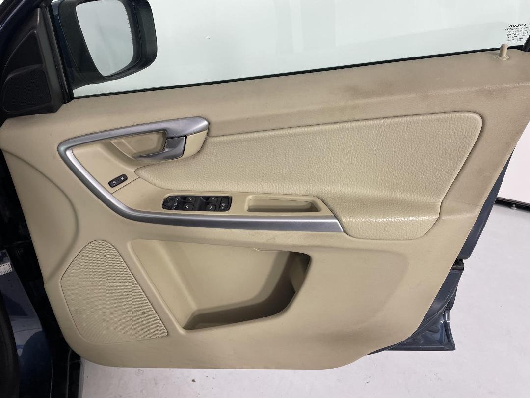 Photo '15' of Volvo XC60 Photo '15' of Volvo XC60