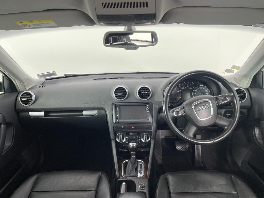 Photo '17' of Audi A3 Photo '17' of Audi A3