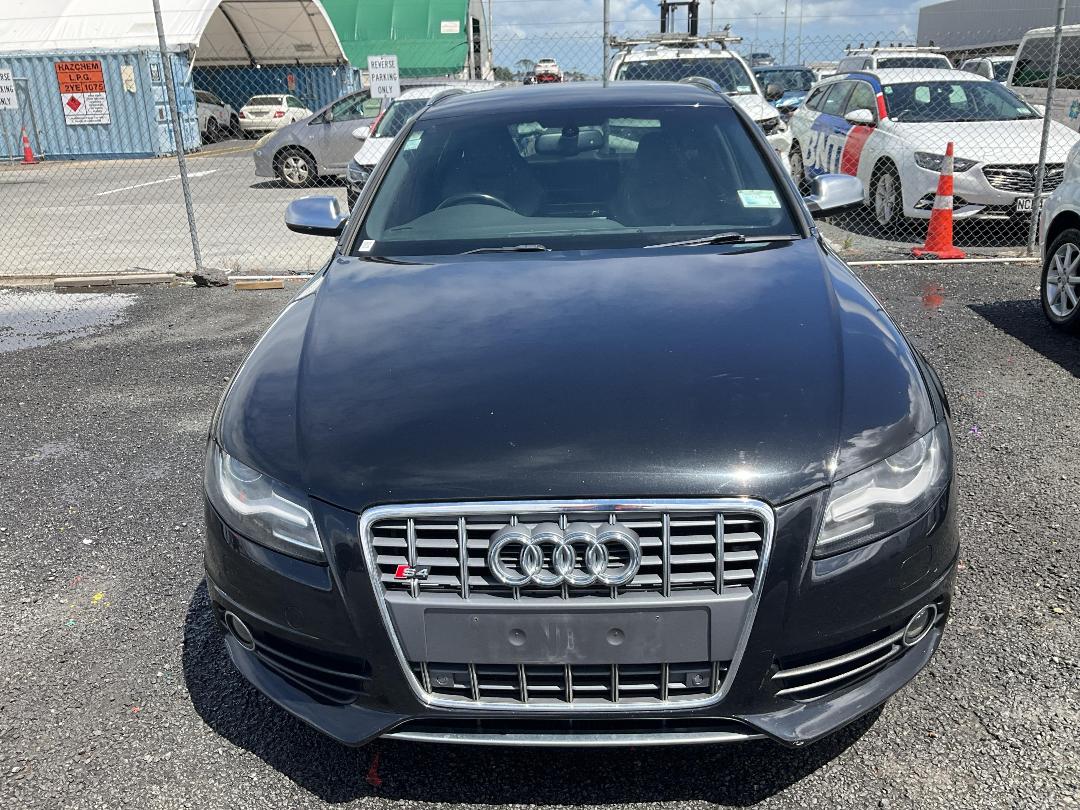 Photo '2' of Audi S4