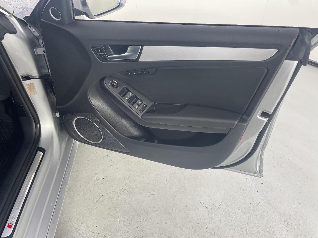 Photo '15' of Audi S5 Photo '15' of Audi S5