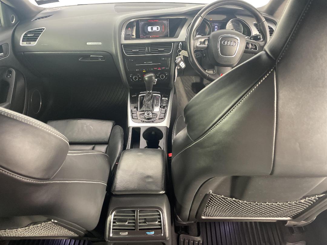 Photo '18' of Audi S5 Photo '18' of Audi S5