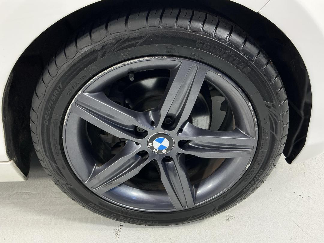 Photo '9' of BMW 1 Series Photo '9' of BMW 1 Series