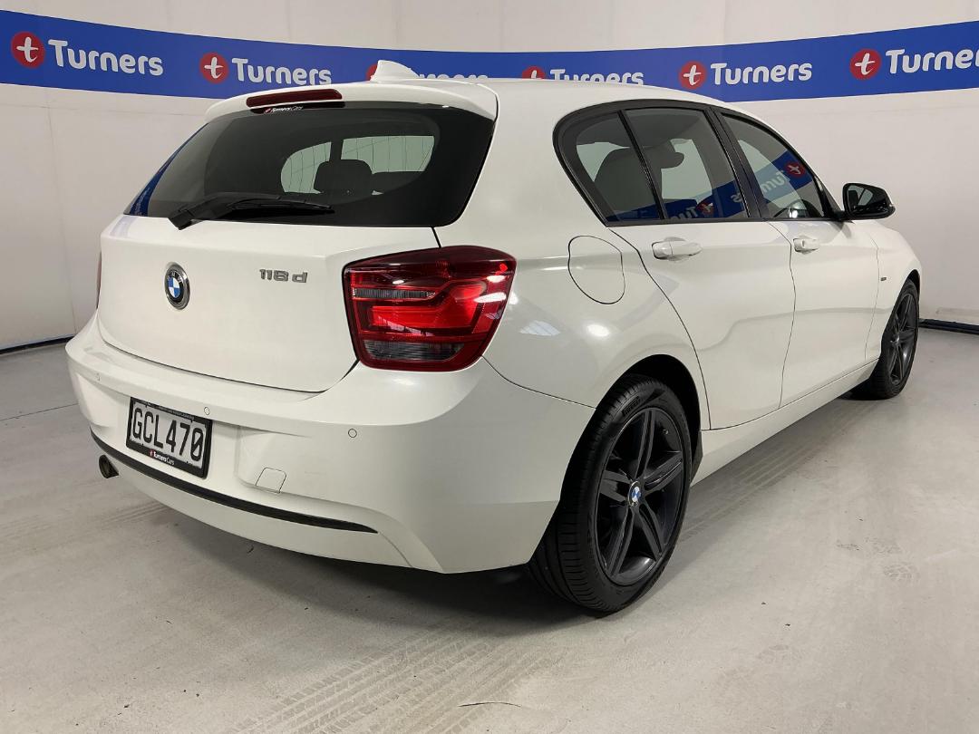 Photo '7' of BMW 1 Series Photo '7' of BMW 1 Series