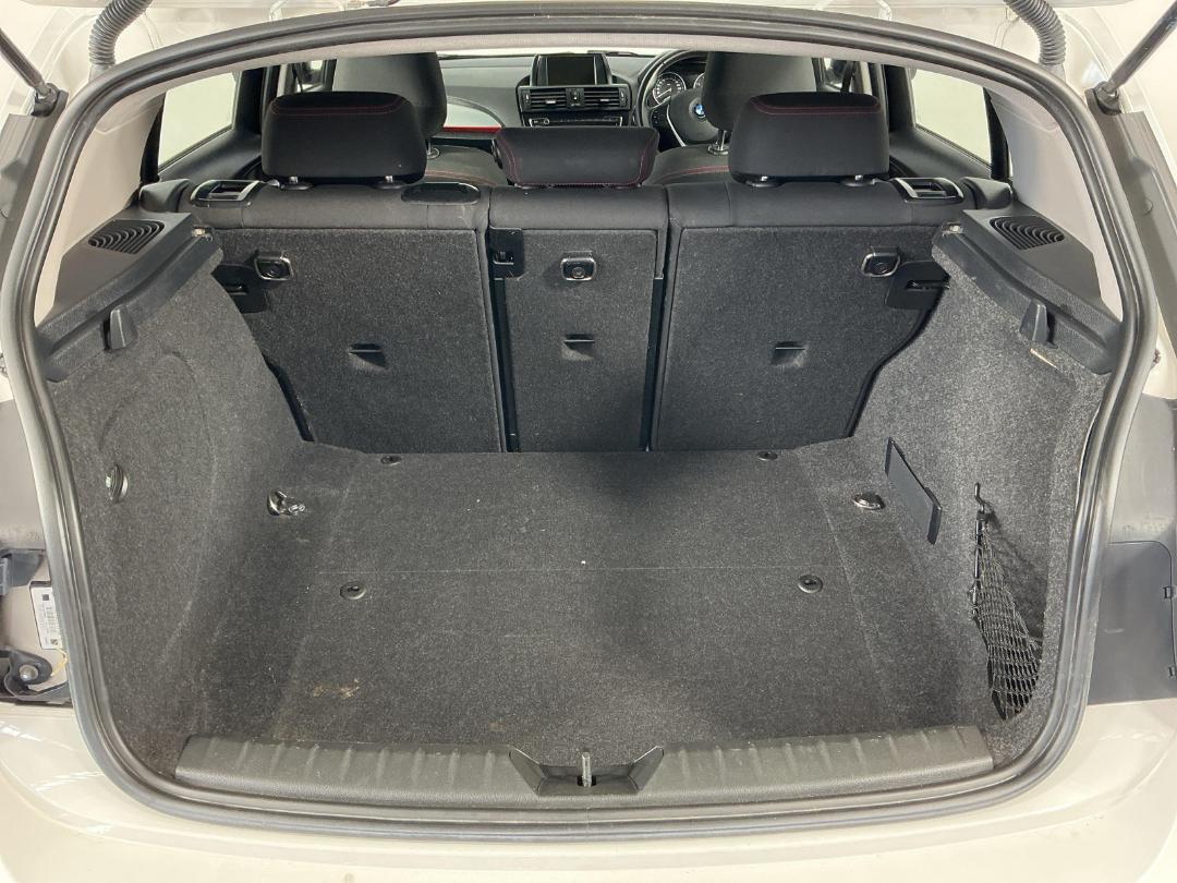 Photo '14' of BMW 1 Series Photo '14' of BMW 1 Series