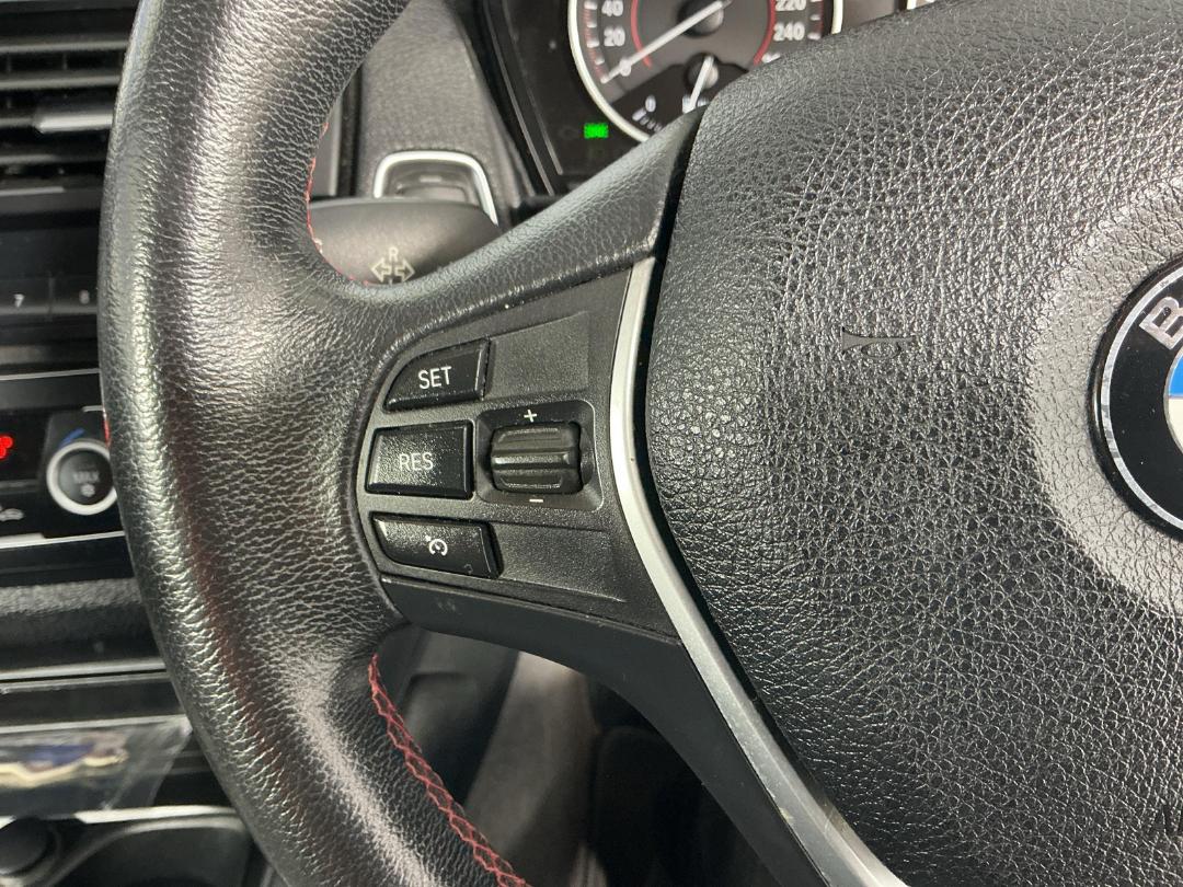 Photo '25' of BMW 1 Series Photo '25' of BMW 1 Series