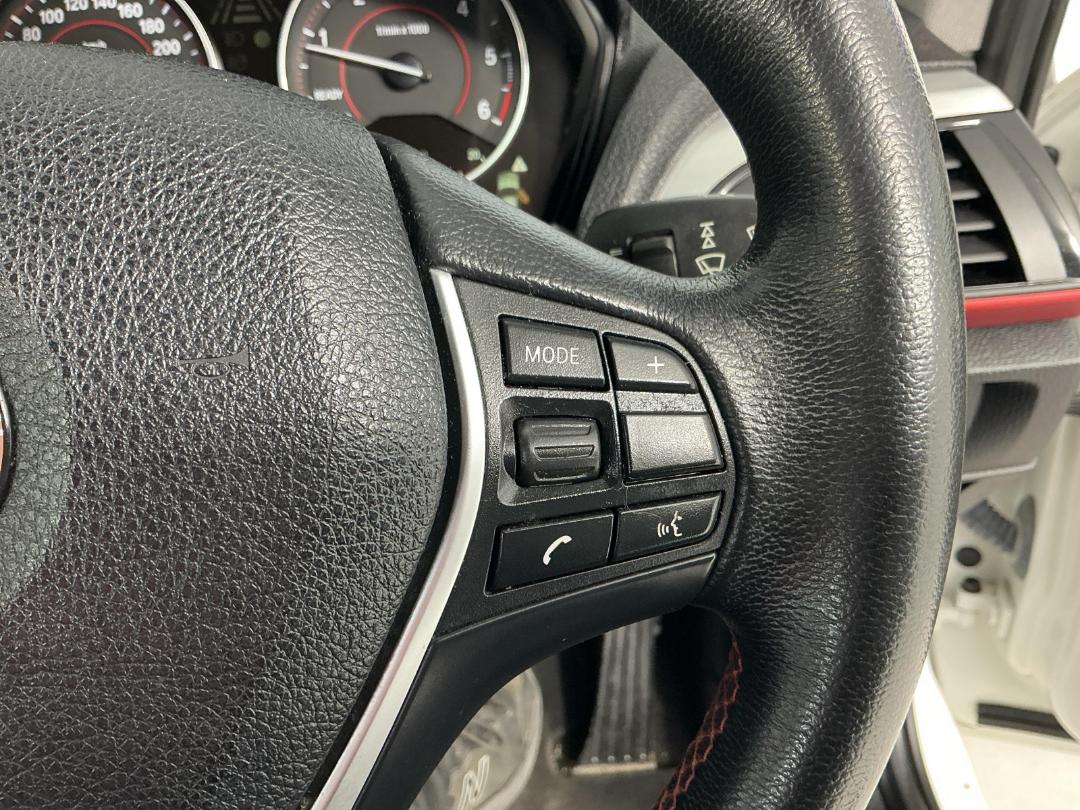 Photo '26' of BMW 1 Series Photo '26' of BMW 1 Series