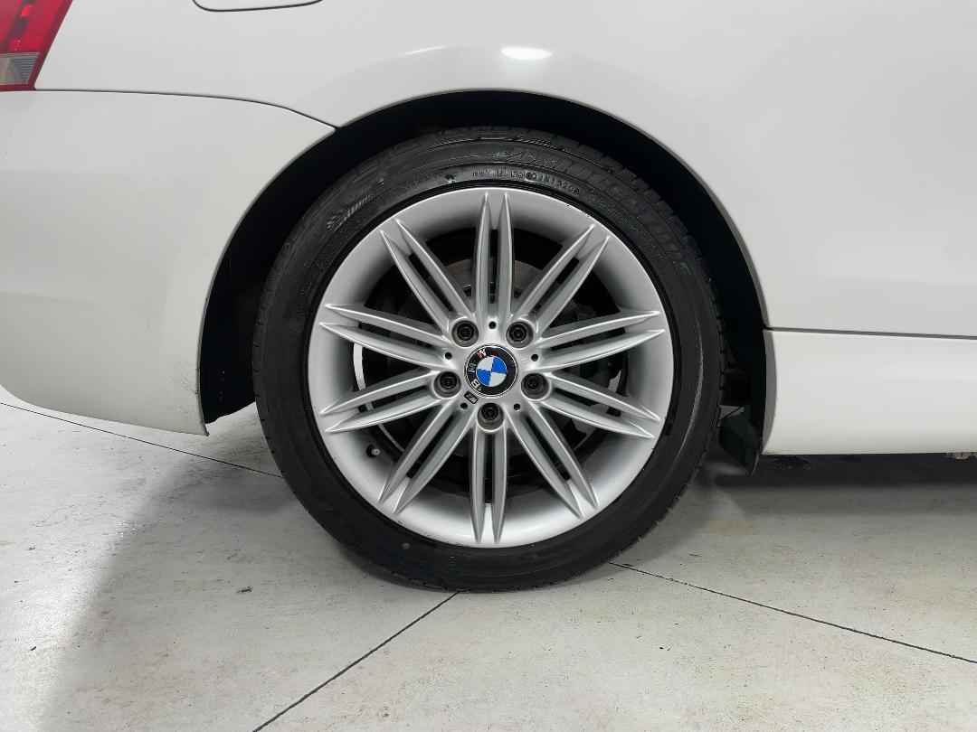 Photo '12' of BMW 1 Series Photo '12' of BMW 1 Series