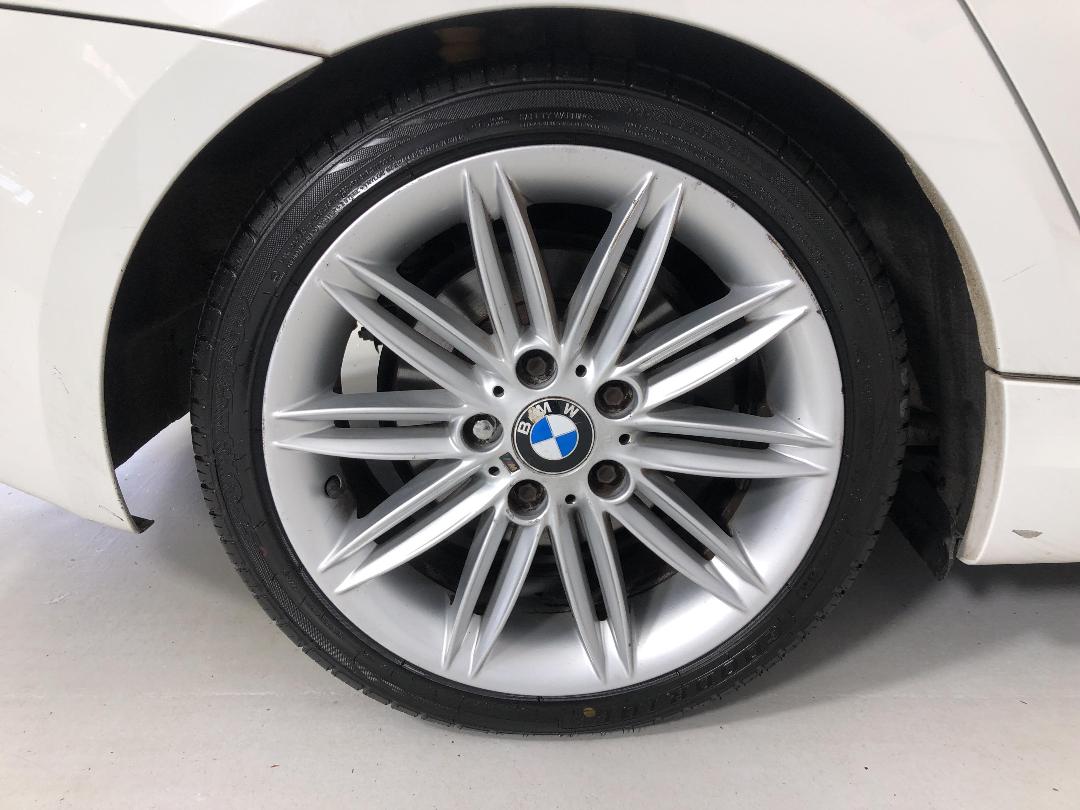 Photo '12' of BMW 120I Photo '12' of BMW 120I