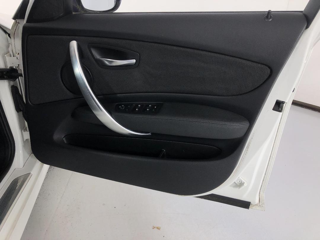 Photo '15' of BMW 120I Photo '15' of BMW 120I