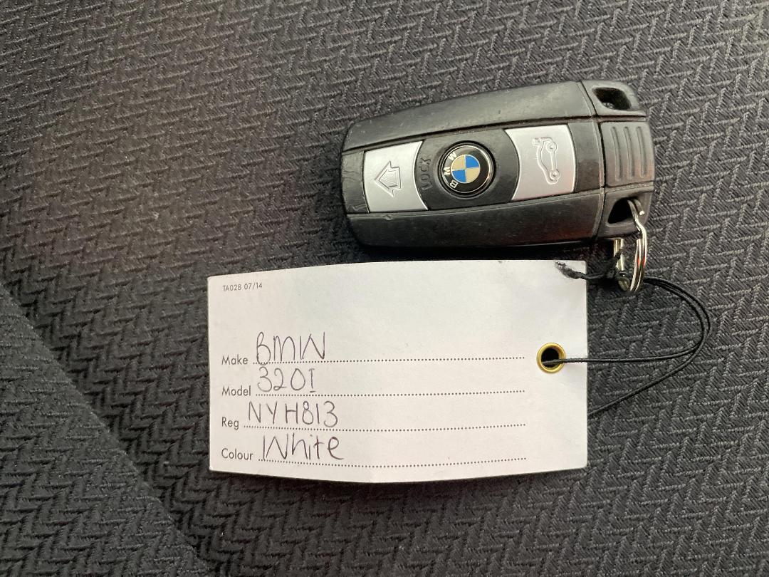 Photo '20' of BMW 320I Photo '20' of BMW 320I